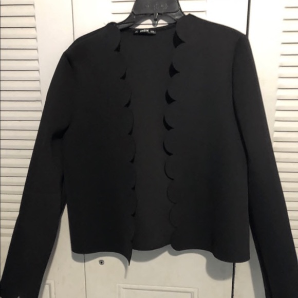 NWOT Beautiful Black Scallops Jackets - Picture 3 of 3